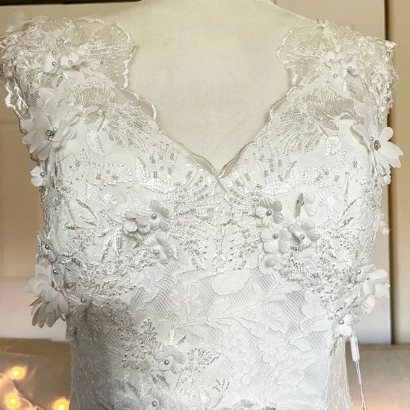 NWT Mingdas Wedding dress White flowers size 4-6 NEW! GORGEOUS!! - Picture 5 of 12